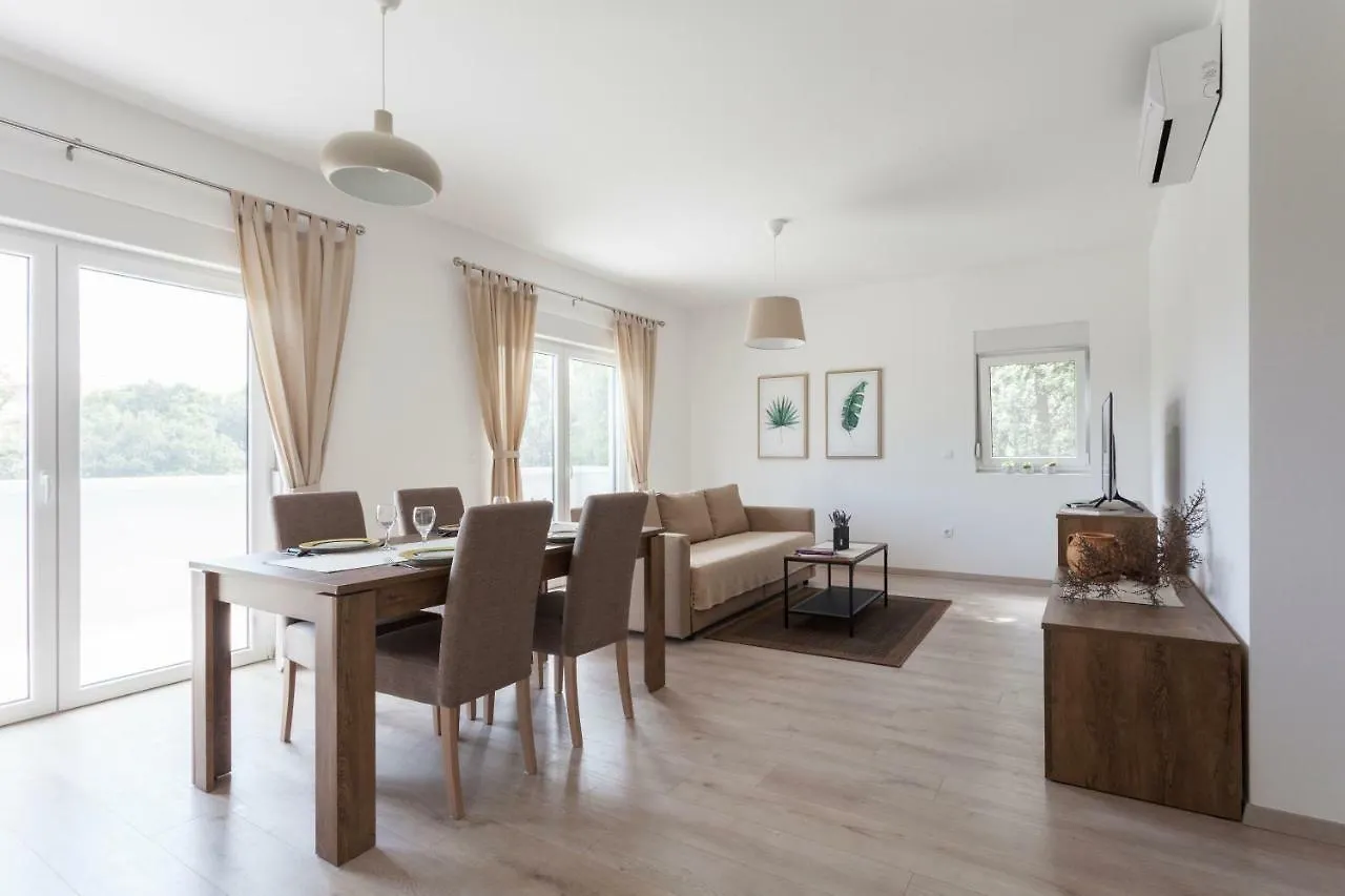 Atena Zaton 2 Nin Apartment
